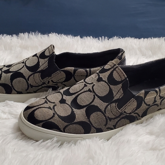 Sneakers - Picture 1 of 3
